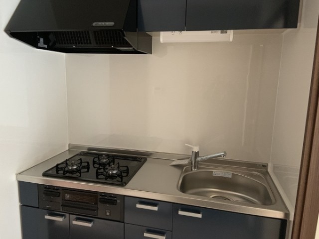 キッチン　同物件別部屋