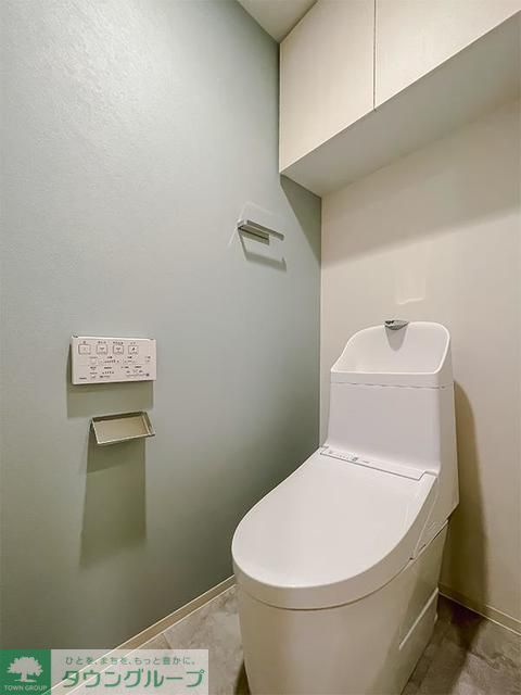 トイレ　※写真は同タイプ住戸です。