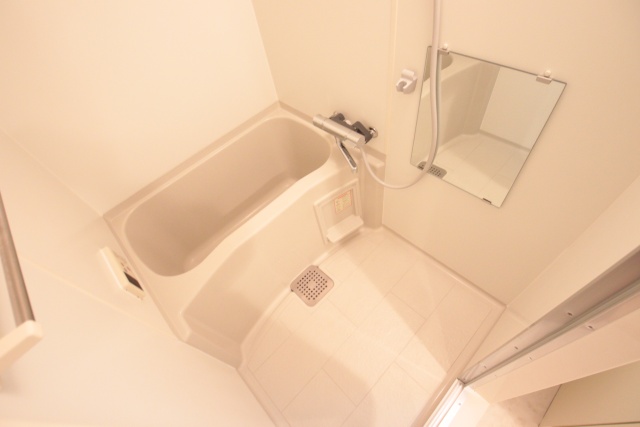 バス・シャワールーム　※別室の参考写真の為、現況優先です。