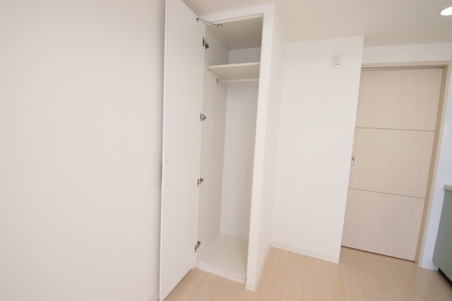 玄関　※別室の参考写真の為、現況優先です。