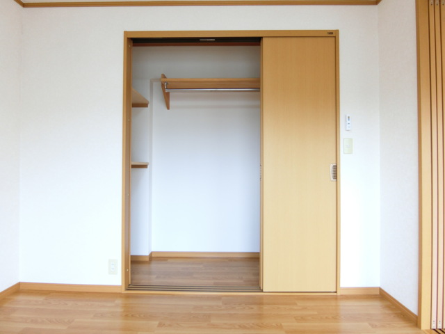 収納　棚付きのクローゼットです！