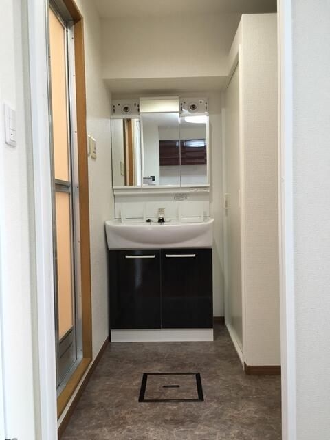 洗面設備　※別部屋写真参照