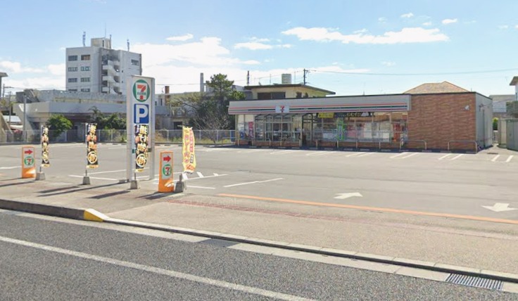 コンビニ　セブンイレブン石川白浜1丁目店（コンビニ）まで317m