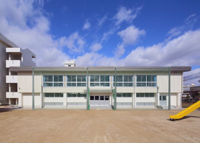 小学校　姫路市立城東小学校（小学校）まで1936m