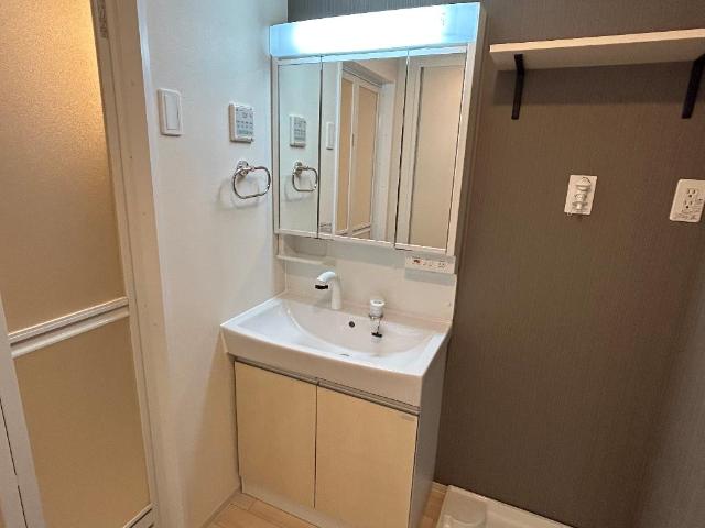 洗面設備　洗髪洗面化粧台