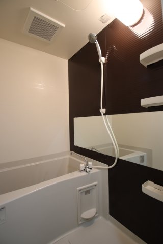 バス・シャワールーム　日々の暮らしに欠かせないお風呂です