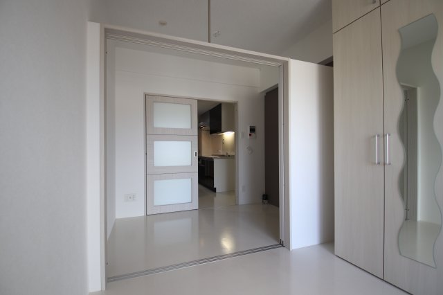 居室・リビング　こちらの居間で趣味の時間をお楽しみください