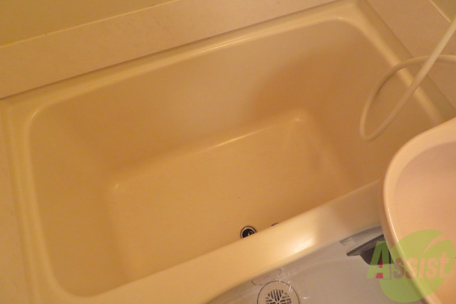 バス・シャワールーム　お風呂もこの大きさならゆっくり入れそうですね