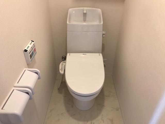 トイレ　トイレ