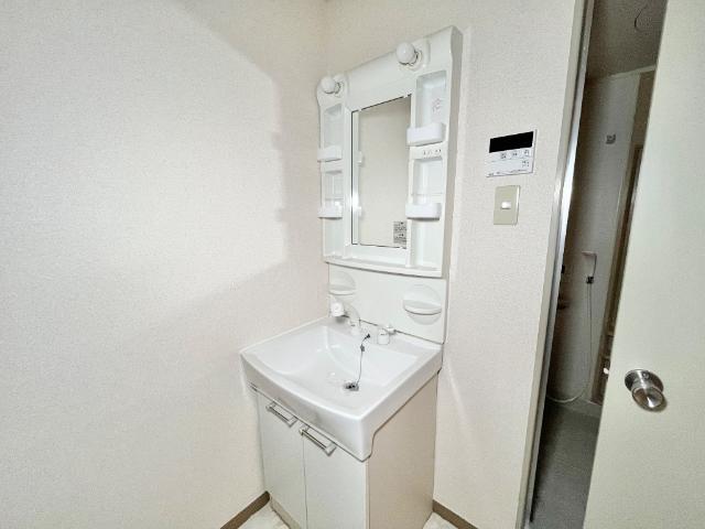 洗面設備　洗髪洗面化粧台