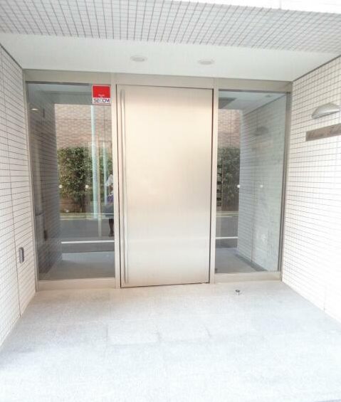 エントランス　オートロックのエントランスです！