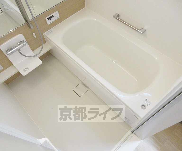 バス・シャワールーム　一坪タイプのお風呂です