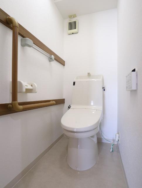 トイレ　トイレ