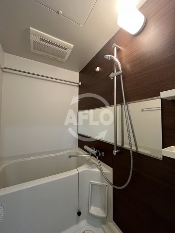 バス・シャワールーム　スプランディッド新大阪DUE　浴室