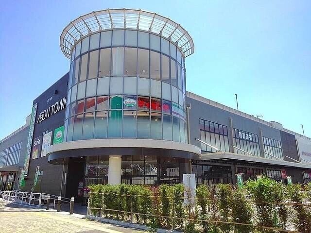 ドラックストア　ウエルシアイオンタウン吉川美南ANNEX店（ドラッグストア）まで1138m