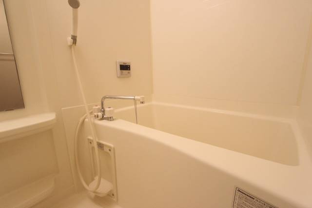 バス・シャワールーム　ゆったりバスルーム