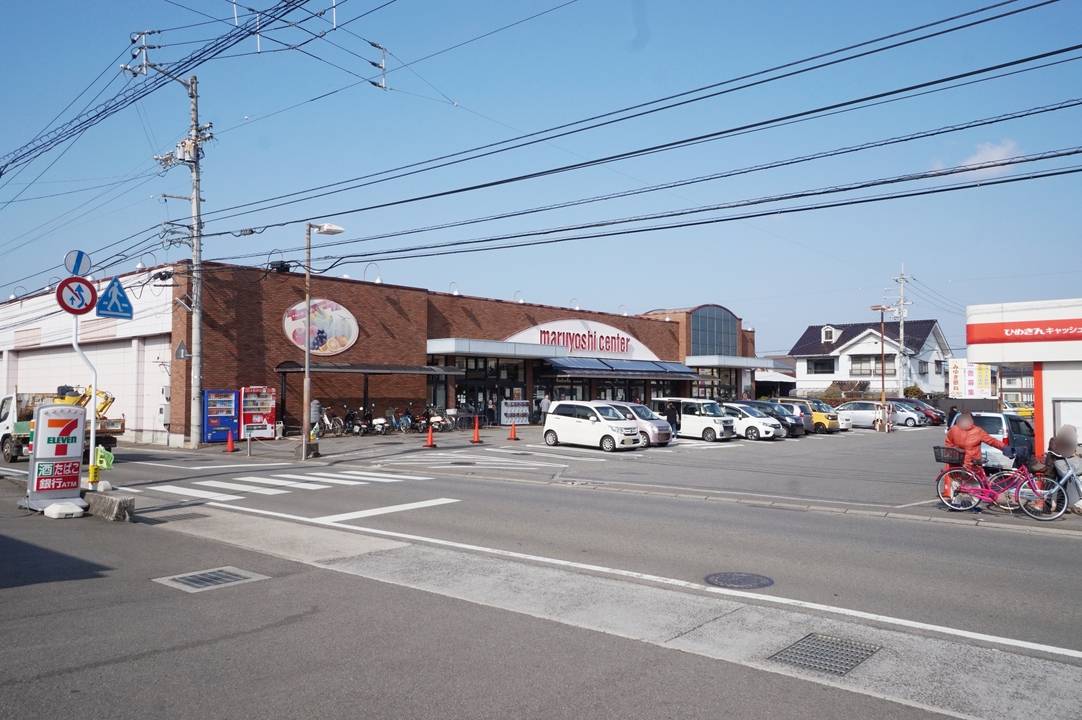 コンビニ　ローソン松山サンパーク前店（コンビニ）まで973m
