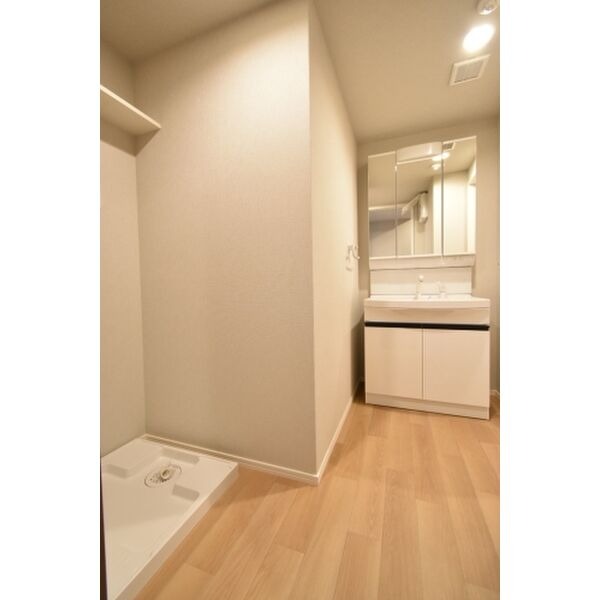 洗面設備　お出かけ前の身支度はこちらでバッチリです