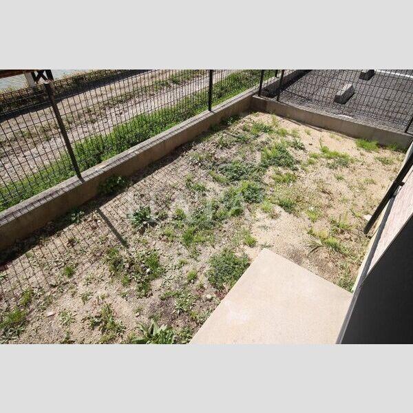 庭　同物件別部屋です。