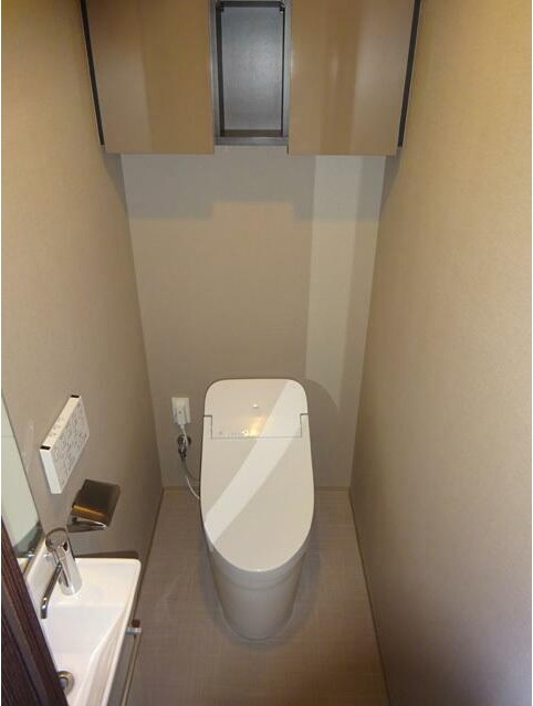 トイレ　嬉しい温水洗浄便座♪