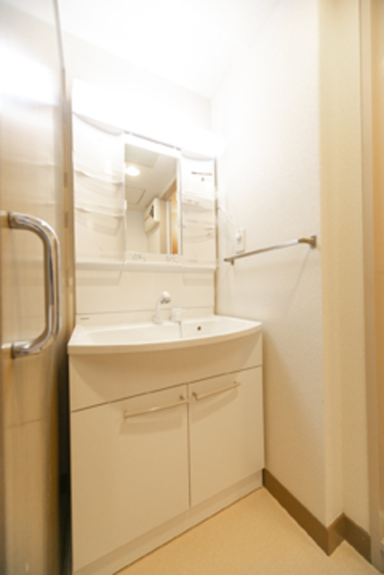洗面設備　※写真は同タイプ住戸です。