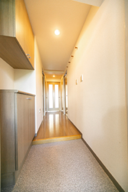 玄関　※写真は同タイプ住戸です。