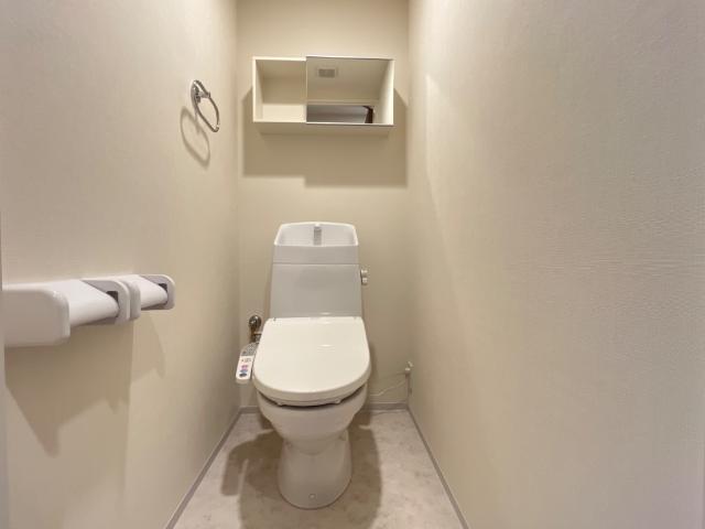 トイレ　トイレ