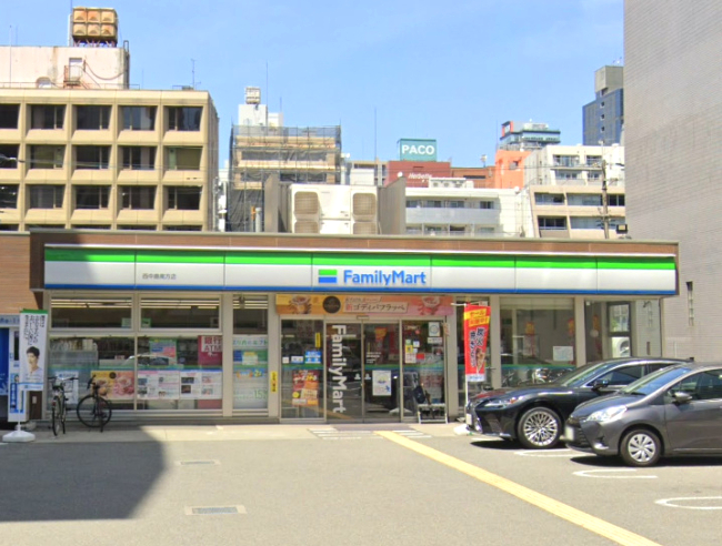 コンビニ　ファミリーマート西中島南方店（コンビニ）まで28m