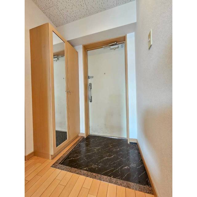 玄関　別部屋参照・反転タイプ