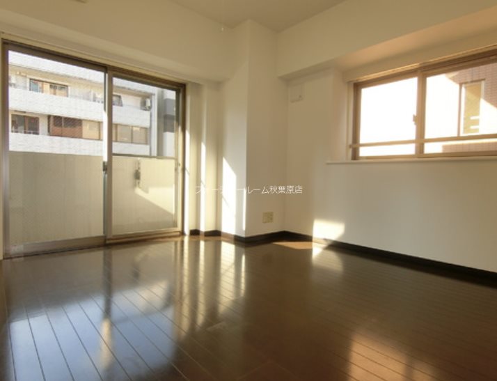 居室・リビング　別号室参考写真