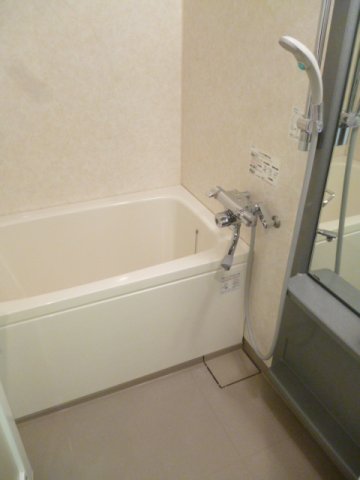 バス・シャワールーム　バス※別部屋参考写真
