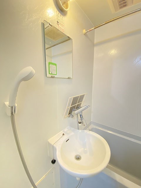 洗面設備　使いやすい洗面所です