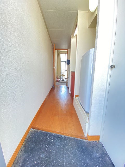 玄関　収納もある玄関です