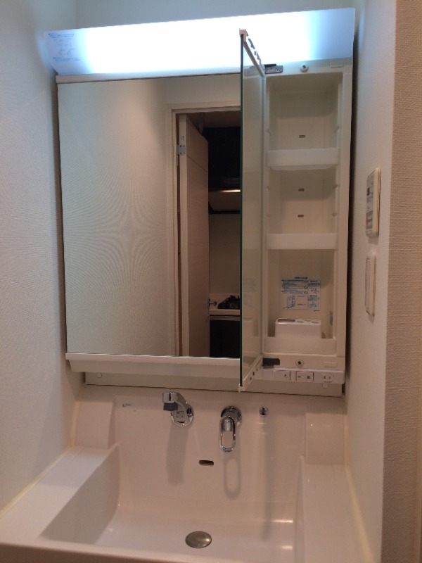 洗面設備　独立洗面台です♪