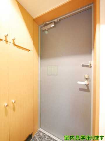 玄関　別部屋の画像になります。