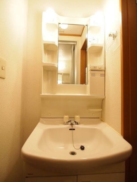 洗面設備　洗面所です