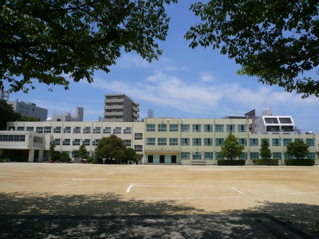 小学校　市立平和小学校（小学校）まで450m