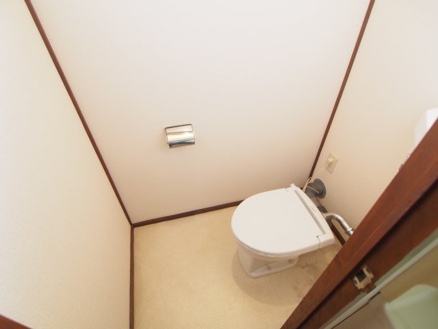 トイレ　ゆったりとした空間のトイレです