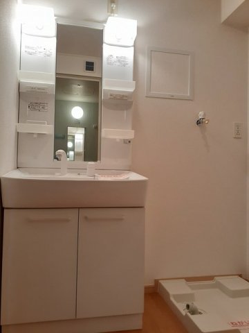 洗面設備　脱衣スペースもあります