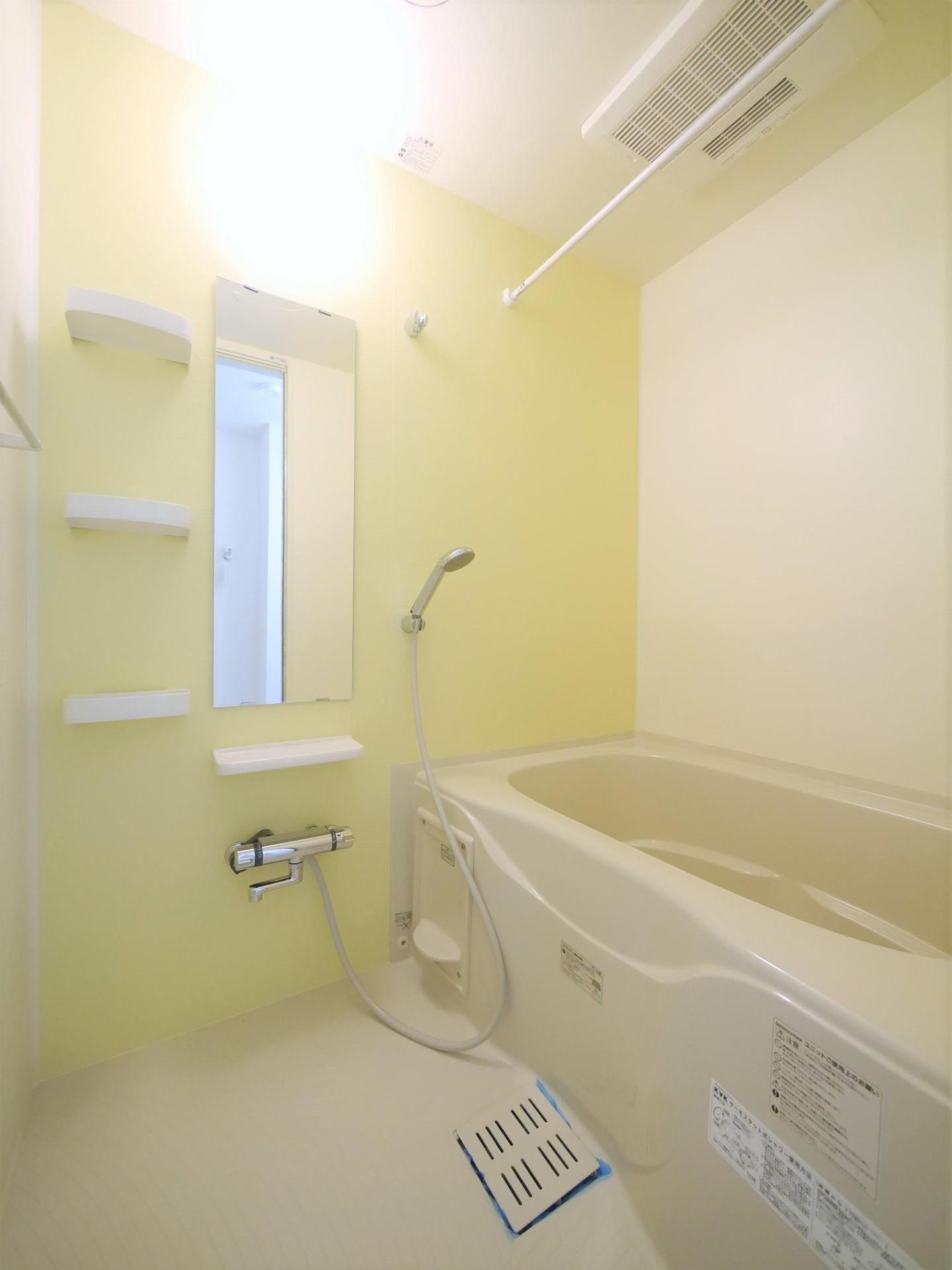 バス・シャワールーム　※同メーカーの同仕様写真です。