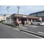 コンビニ　セブンイレブン松戸南花島店（コンビニ）まで301m