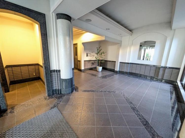 エントランス　エントランス