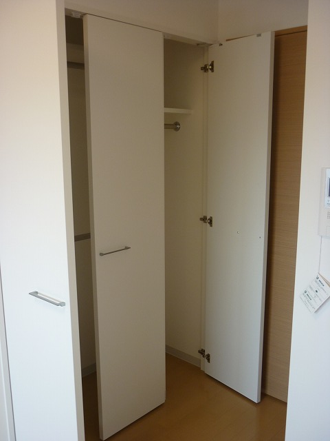 収納　「ハンガーパイプ付きのクローゼット」