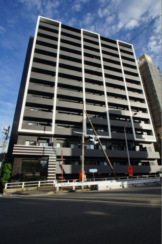 建物外観　武蔵小杉駅から徒歩６分のマンションです。