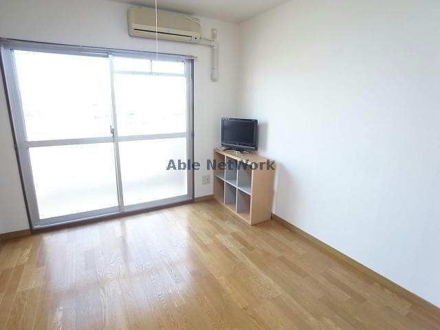 居室・リビング　※同型参照