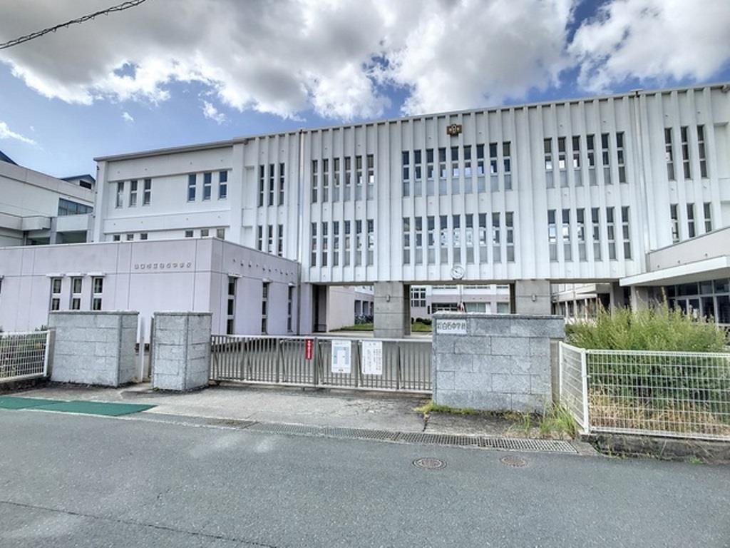 中学校　山口市立白石中学校（中学校）まで959m