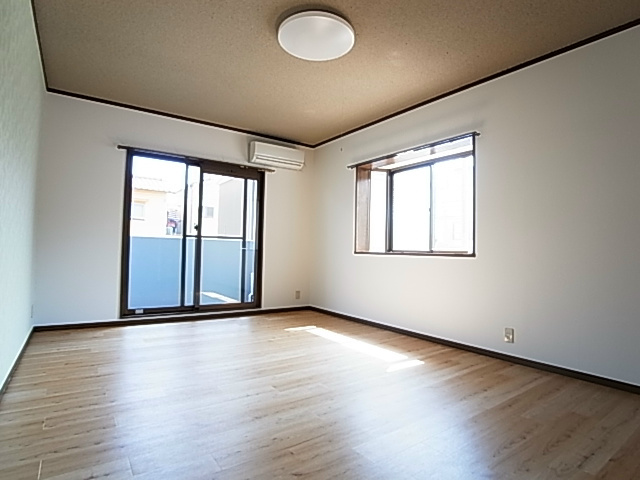 居室・リビング　同一物件参考写真