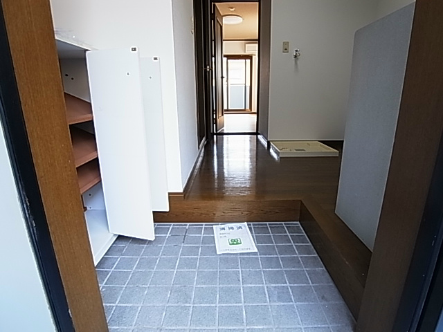 玄関　同一物件参考写真