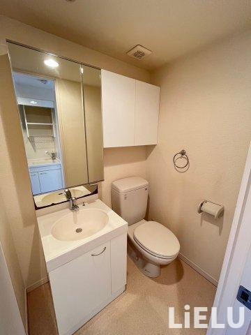 洗面設備　同シリーズ物件のモデルルームになります※現況優先