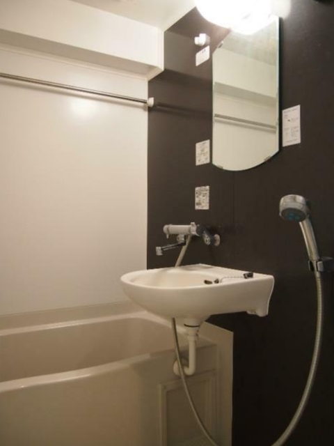 バス・シャワールーム　※別部屋の参考写真です。